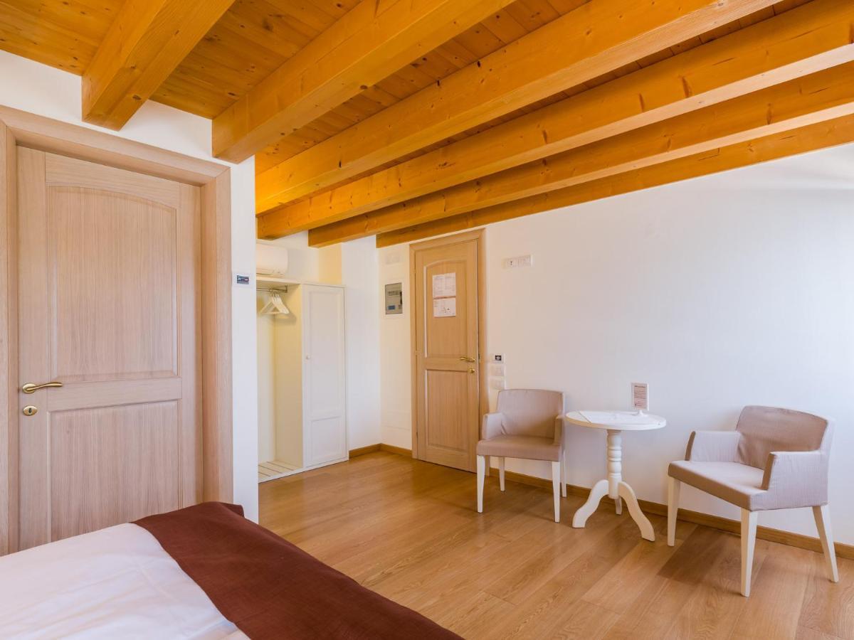 Tenuta Sant'Eufemia Сан-Пьетро-ди-Фелетто Экстерьер фото