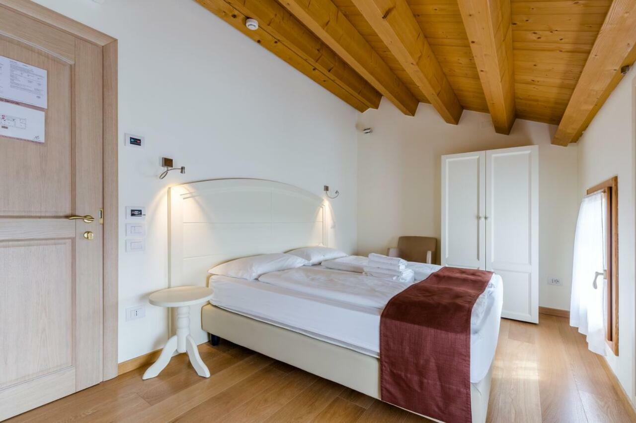 Tenuta Sant'Eufemia Сан-Пьетро-ди-Фелетто Экстерьер фото